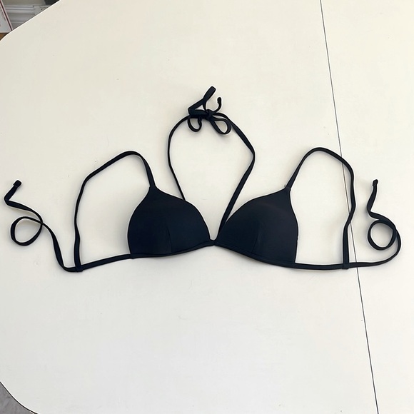 ❤️ 🆕 ASOS SWIN Jet Black Bikini Top Size 4 - Picture 2 of 4